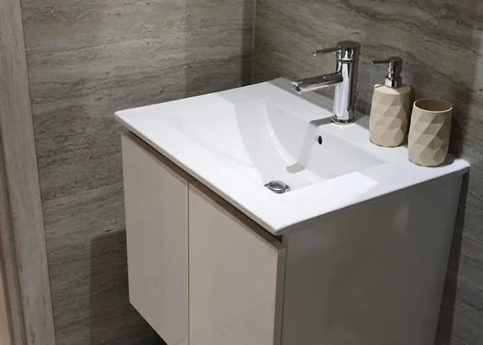 Be My Guest-your Urban Apartment *