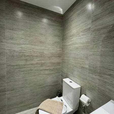 아파트 Be My Guest-your Urban 테살로니키